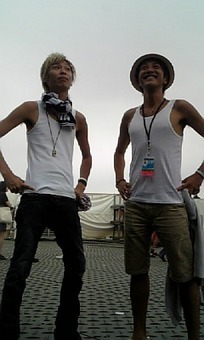 THEタンクトップス