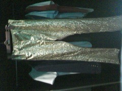 衣装のｺﾞｰﾙﾄﾞﾊﾟﾝﾂ！