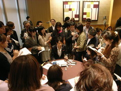 囲み取材中(>_<)